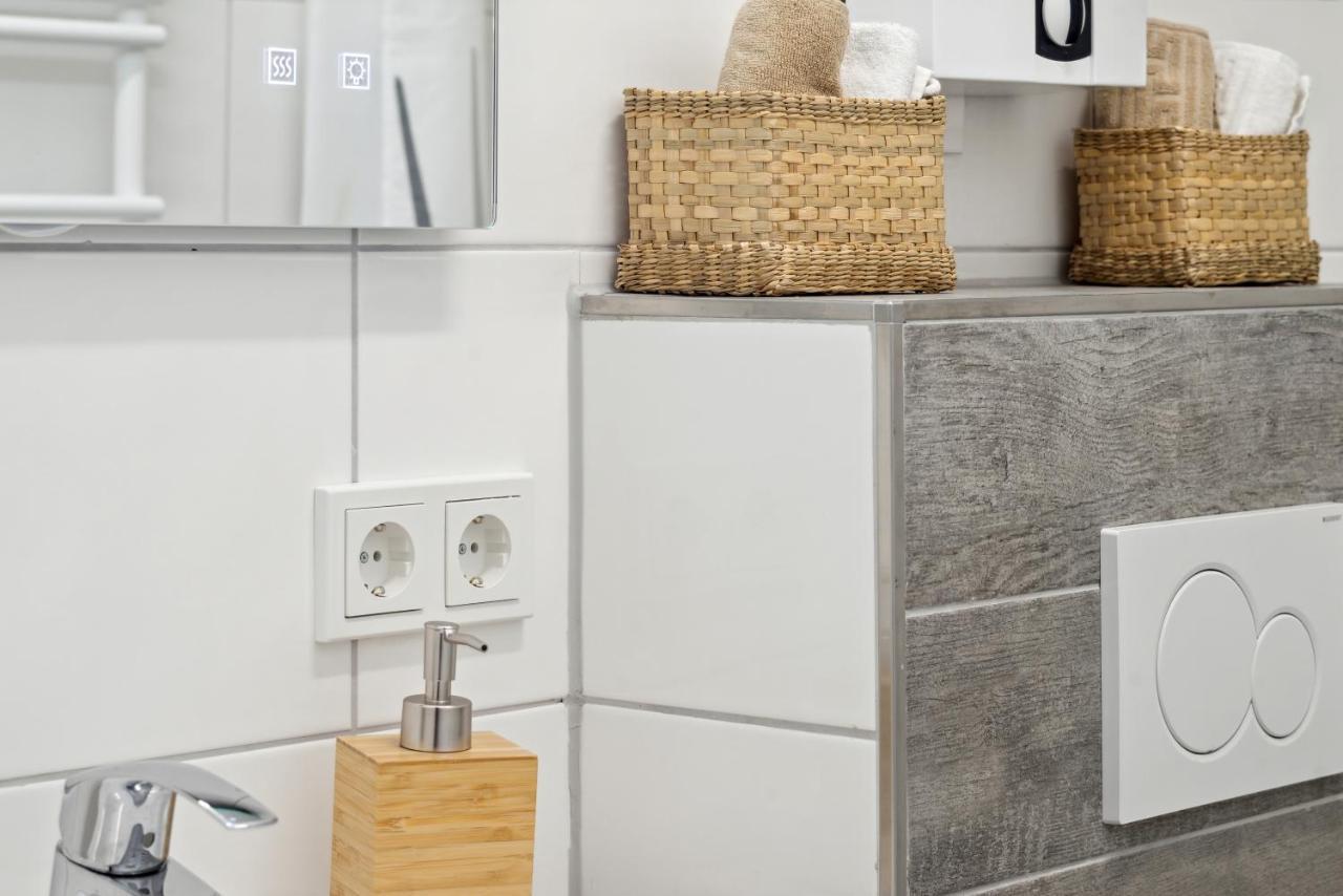1 Zi. Wohnung, 34M², Parken, Messe Dus ดุยส์บูร์ก ภายนอก รูปภาพ